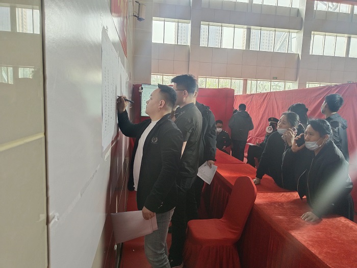 回迁户选房照片2.jpg 回迁户选房照片2.jpg